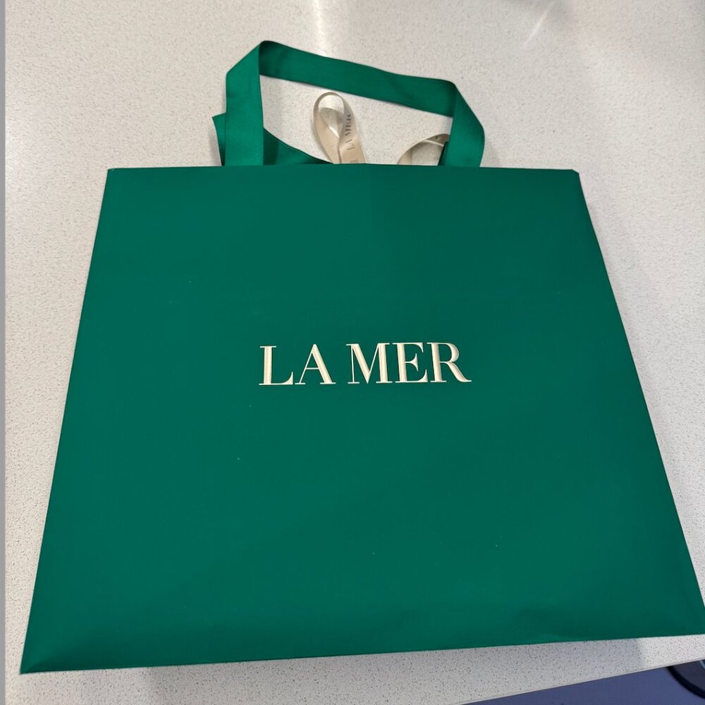 La Mer Large Green Paper Shopping Bag (NWOC--Pairs Well with Gift Box)